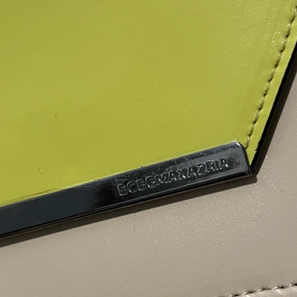 BCBGMaxAzria envelope style clutch - Picture 5 of 5